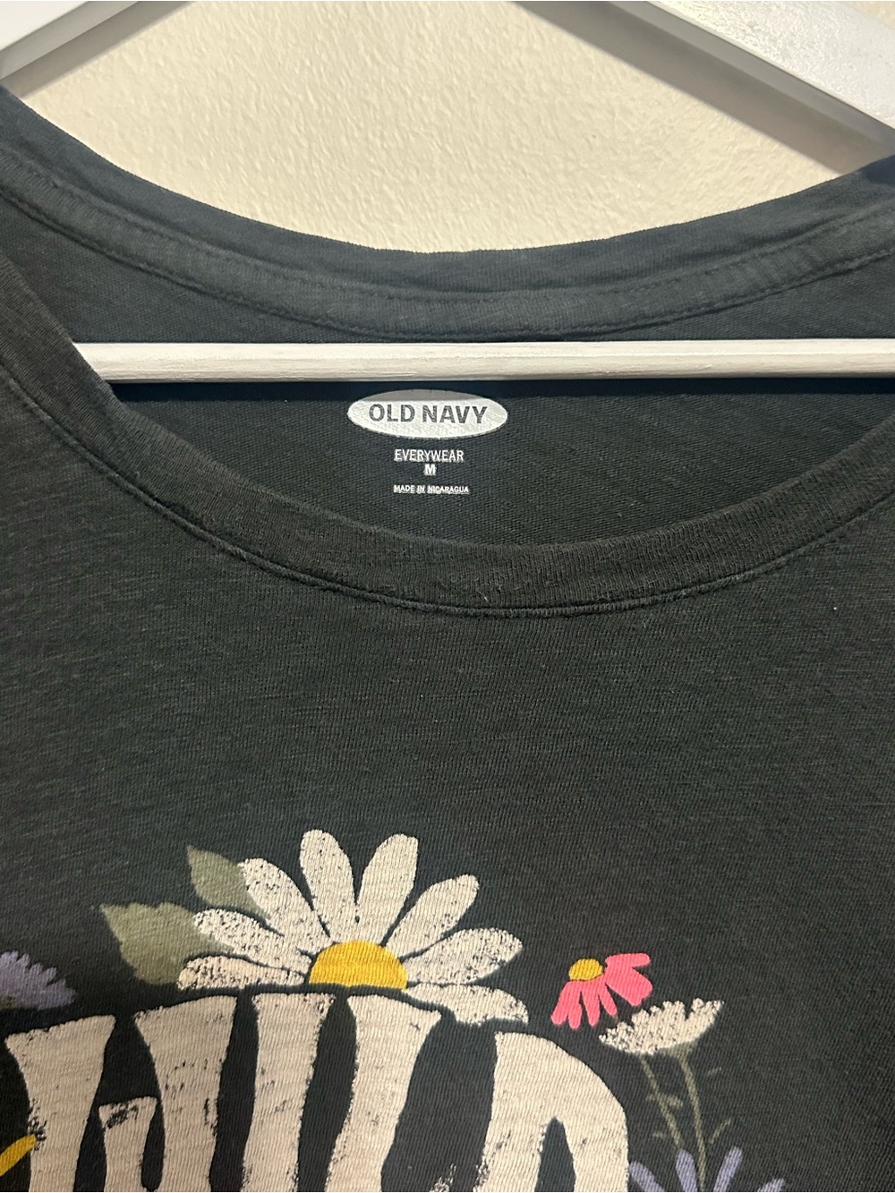 Old Navy Black 'Wild & Free' Floral Graphic Tee - Picture 2 of 5